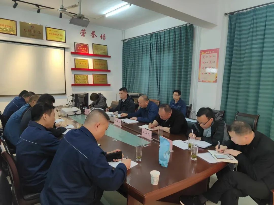 杜東興對龍鋼集團公司安全環(huán)保工作進行檢查指導