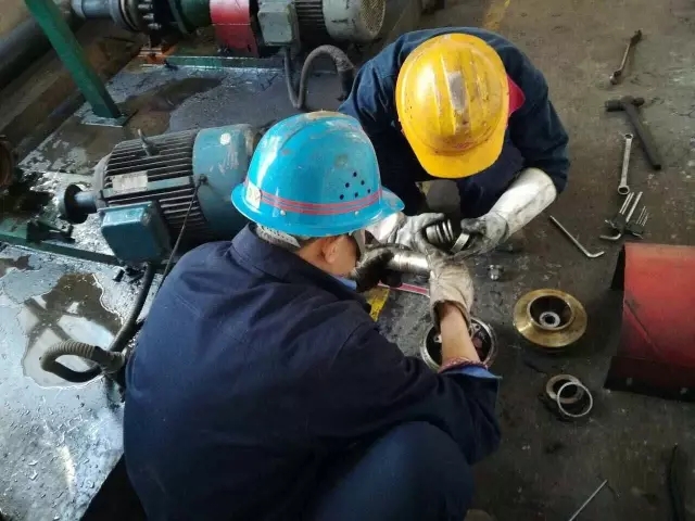 致敬，春節(jié)期間的堅守者