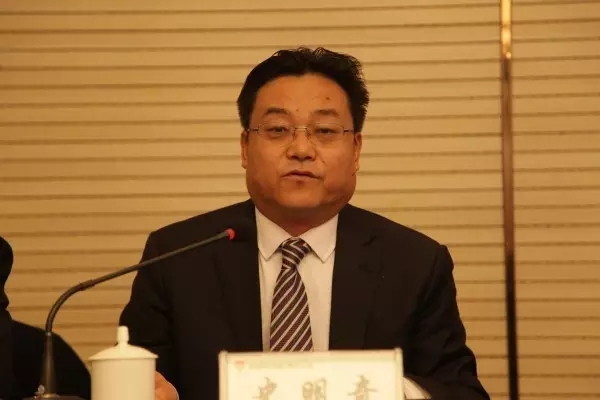 龍鋼集團召開2017年黨風廉政建設(shè)工作會