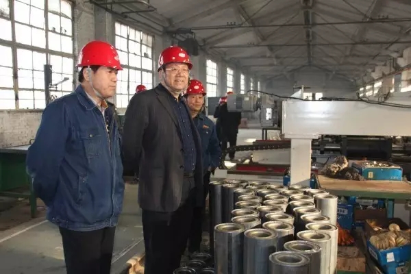 龍鋼集團公司董事長、總經(jīng)理董銀師一行到華冶公司調(diào)研