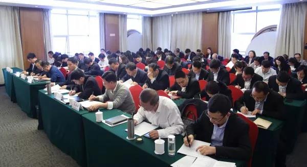 龍鋼集團召開機關“轉(zhuǎn)作風、塑形象、提素質(zhì)”專題會