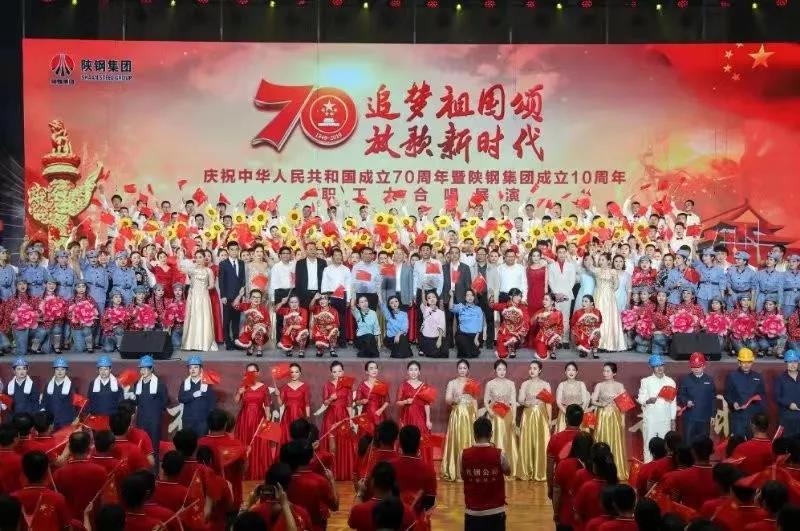 嘹亮的頌歌　深情的祝?！堜摷瘓F百人合唱節(jié)目側記
