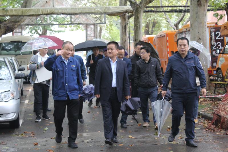 王永杰一行到西鋼、紅光物流公司調(diào)研