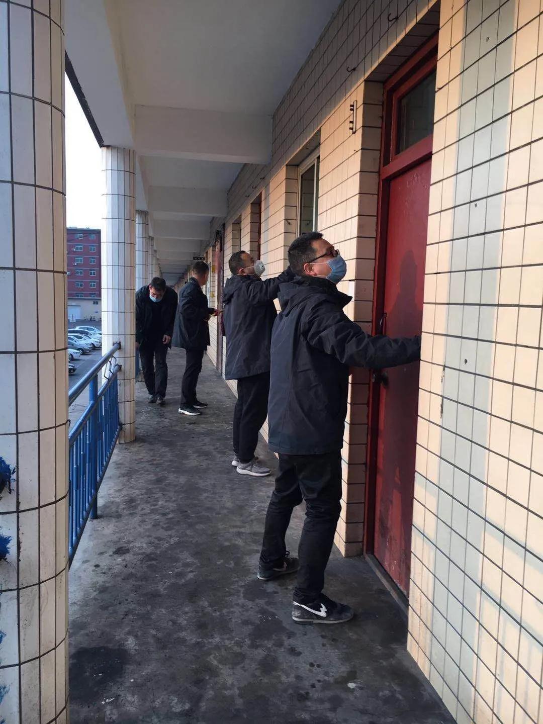 學雷鋒 戰(zhàn)疫情 穩(wěn)生產 龍鋼集團在行動 學雷鋒 戰(zhàn)疫情 穩(wěn)生產 龍鋼集團在行動