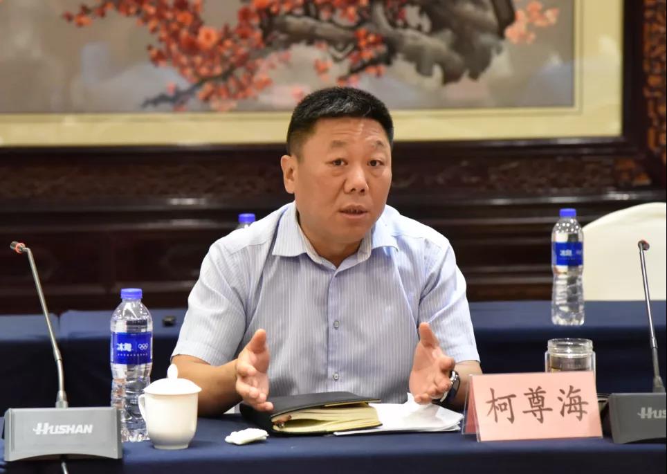 龍鋼集團(tuán)三家雙管單位召開“黨建領(lǐng)航、班子引領(lǐng)，干部走在前列”領(lǐng)導(dǎo)班子“三基三對(duì)標(biāo)” 工作述職會(huì)