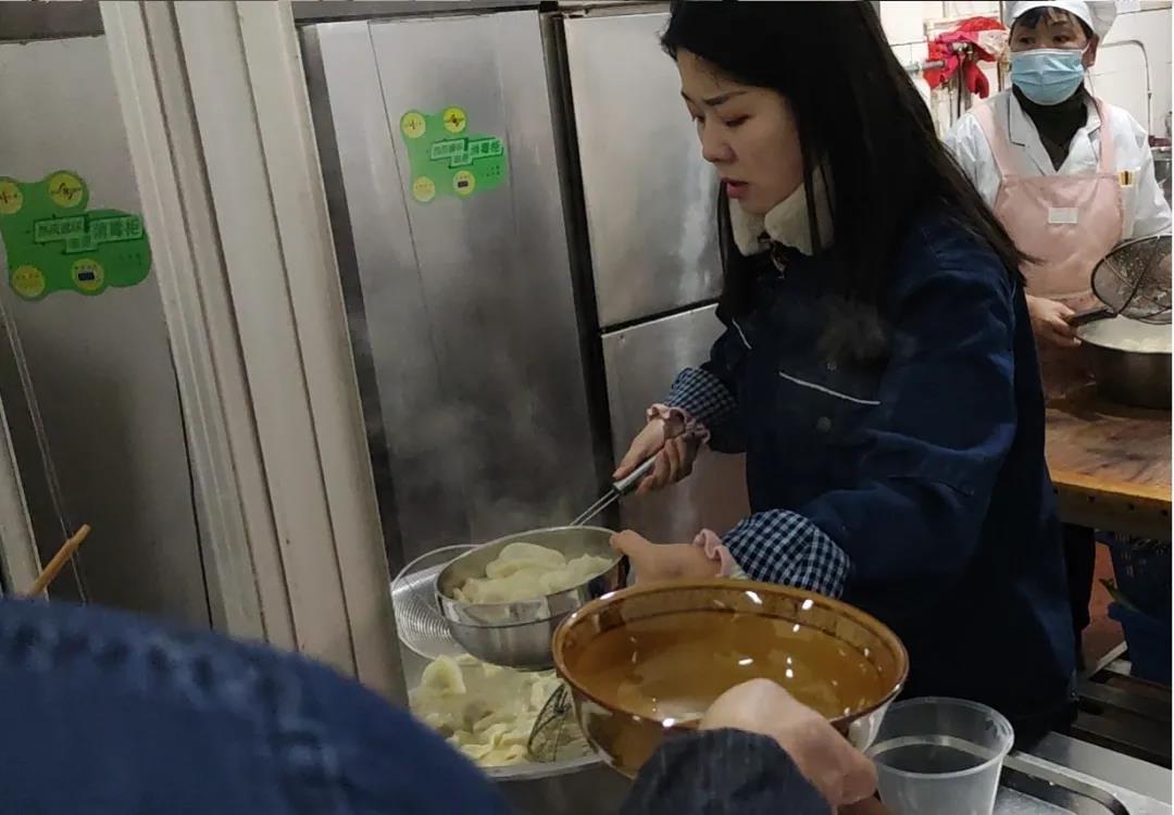 大西溝礦業(yè)公司：暖心節(jié)日餐，滿滿冬日情