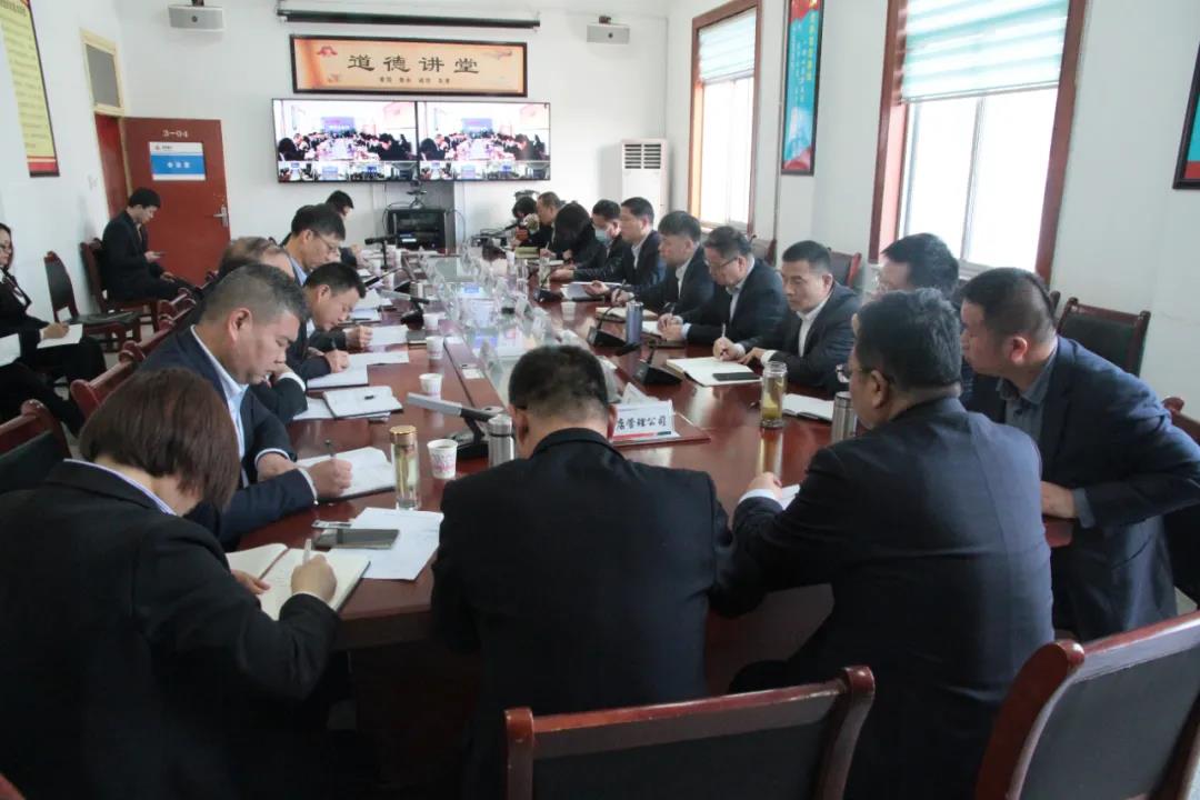堅持目標引領(lǐng) 突出重點 強化統(tǒng)籌 狠抓落實 堅持目標引領(lǐng) 突出重點 強化統(tǒng)籌 狠抓落實